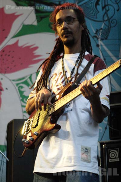 WINSTON MCANUFF - 2006-08-12 - PARIS - Paris Plage (Pont de Sully) - 